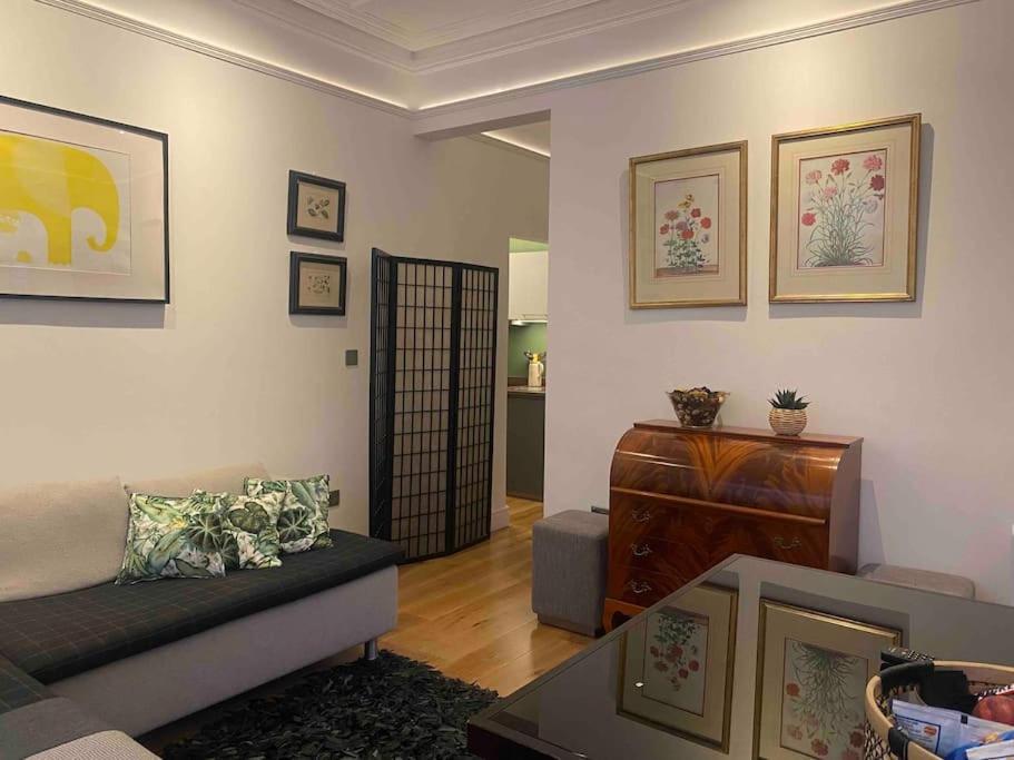 Apartmán Interior Designed Flat Near Kew Botanical Gardens Londýn Exteriér fotografie